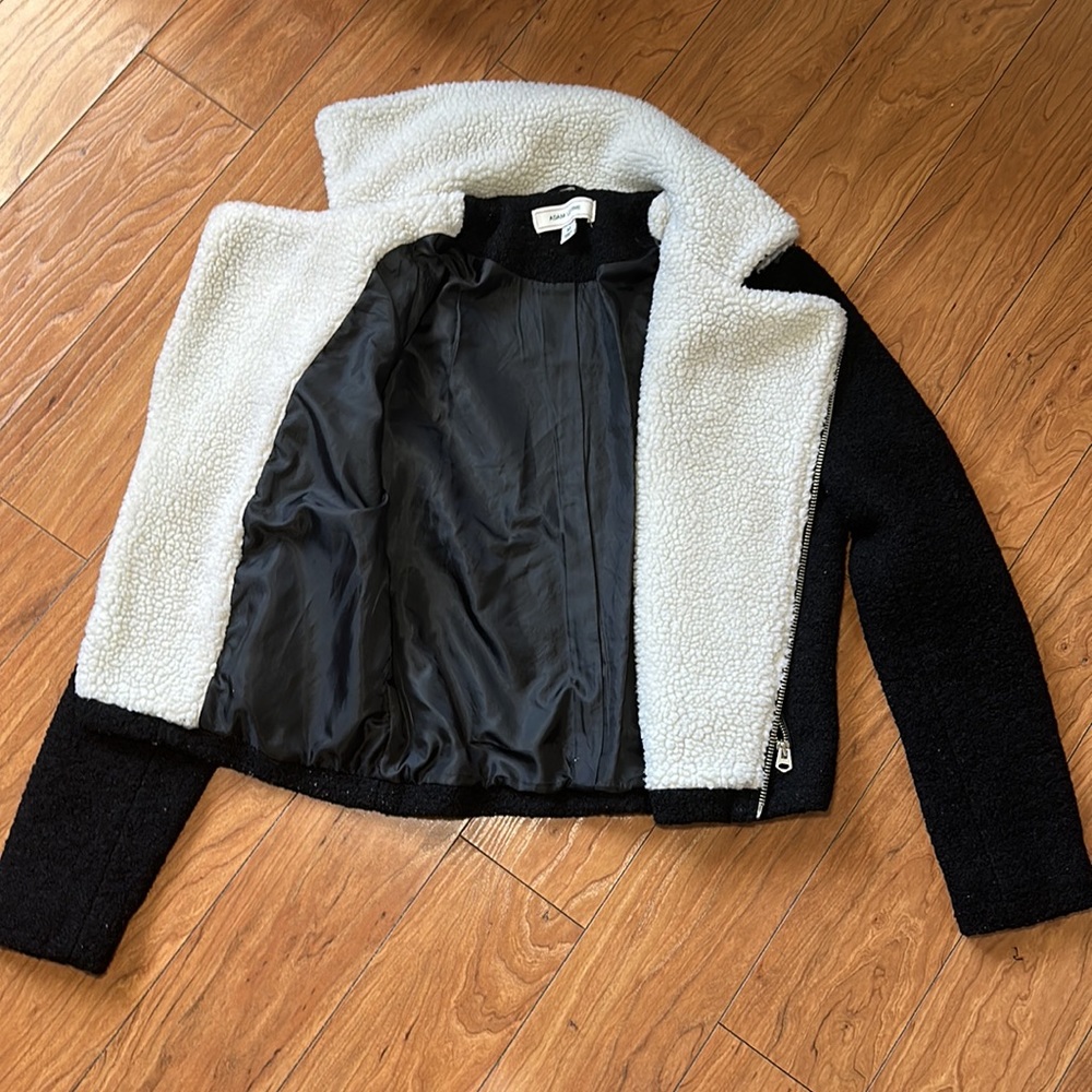 Black Jacket - Picture 4 of 4